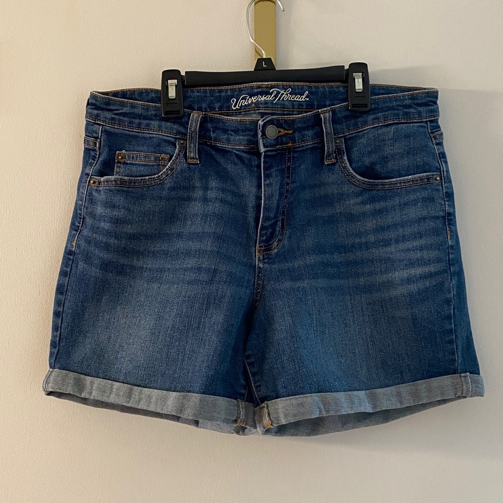 Universal Thread Women’s Dark Blue Denim Roll-Cuff Shorts